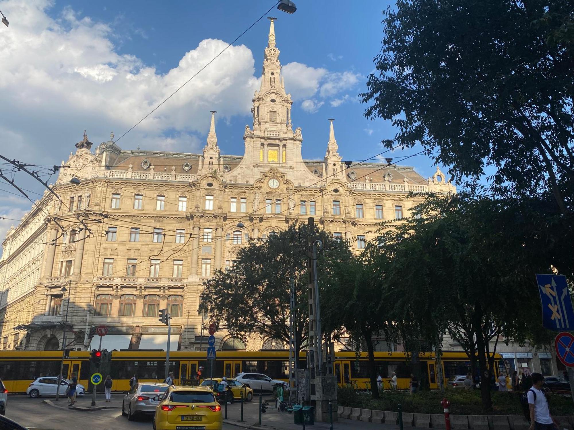 Sweet Spot-Ac, Near Metro, Free Wifi, City Centre Budapest